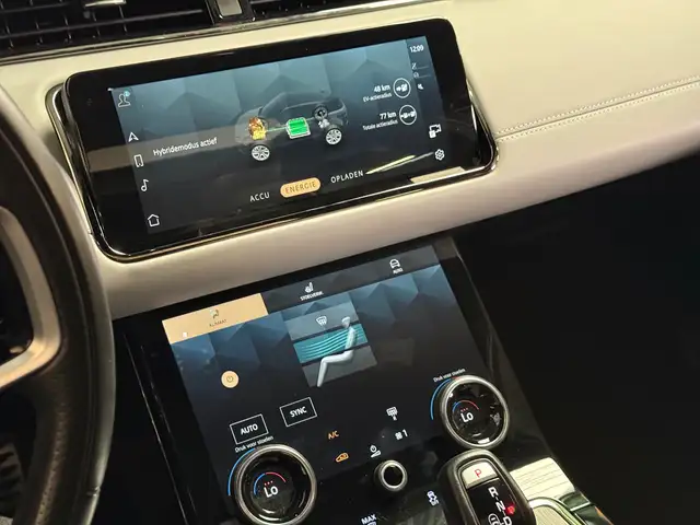 Land Rover Range Rover Evoque view 28