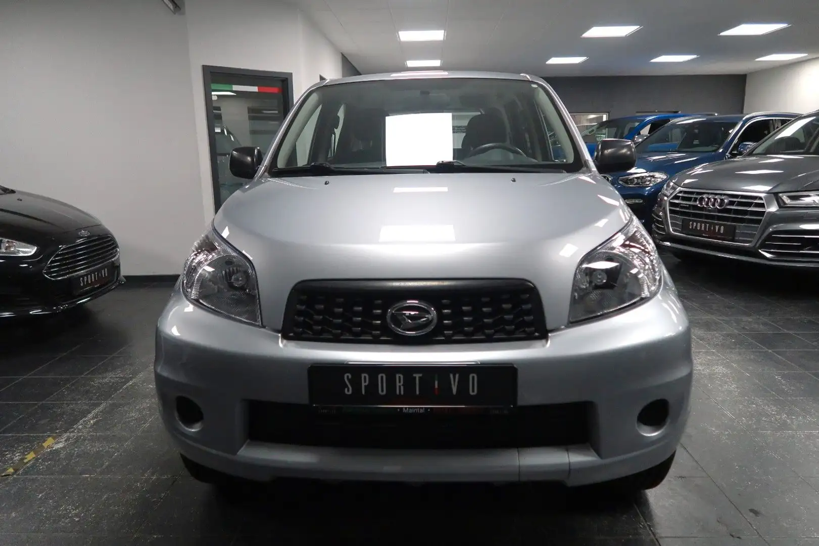 Daihatsu Terios Basis 1.5 *Allrad*Klima*8Fach*1hand* - 2