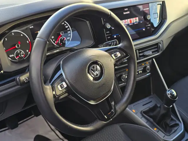 Volkswagen Polo view 11
