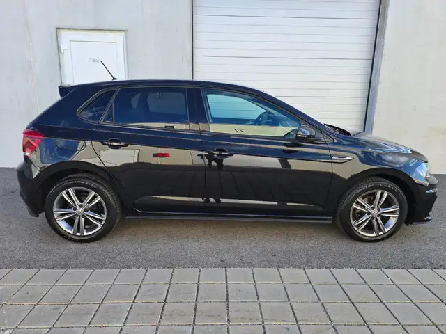 Volkswagen Polo view 4