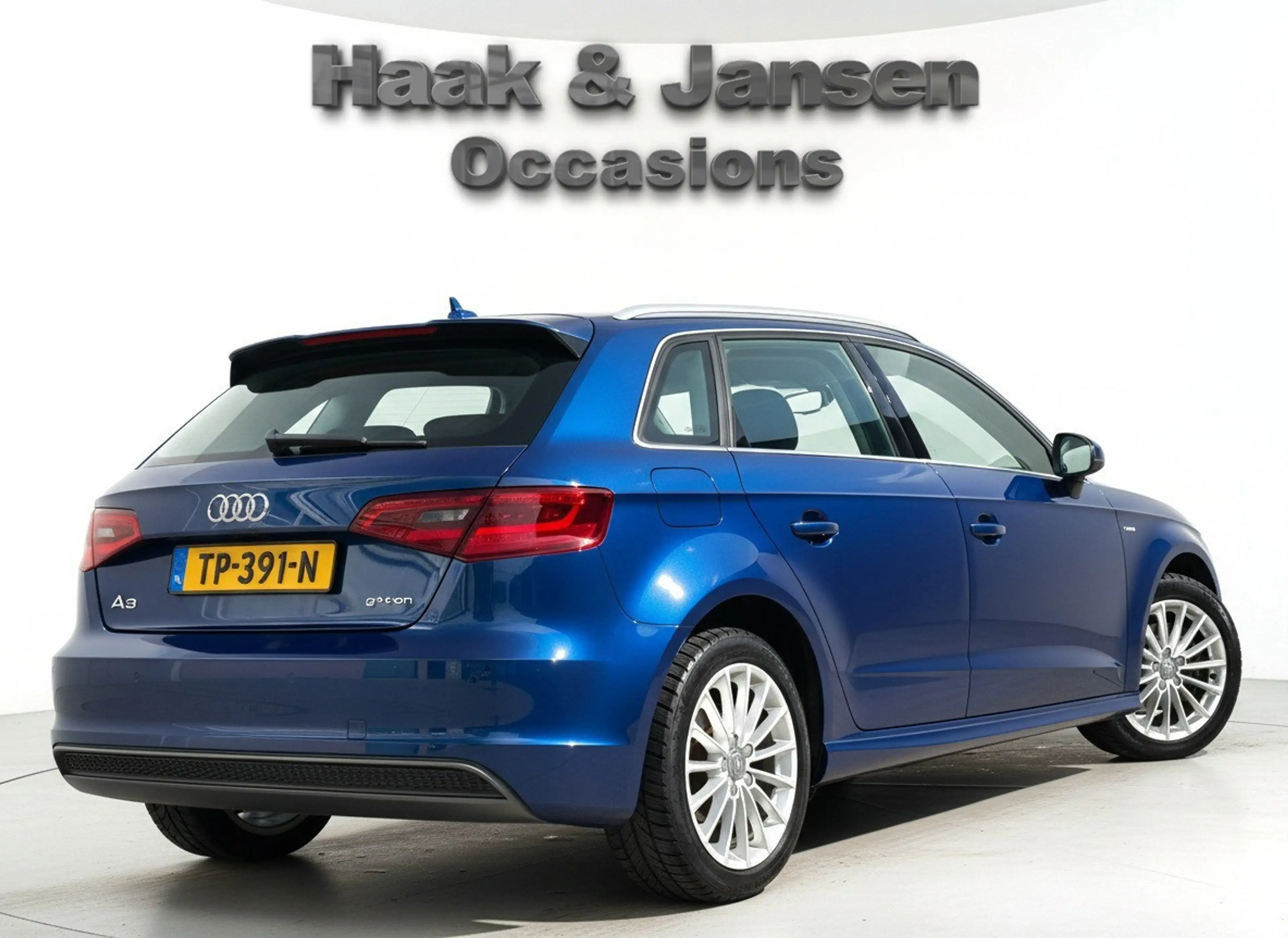 Audi A3 Sportback 1.4 TFSI Ambiente Pro Line g-tron - Crui — photo 4