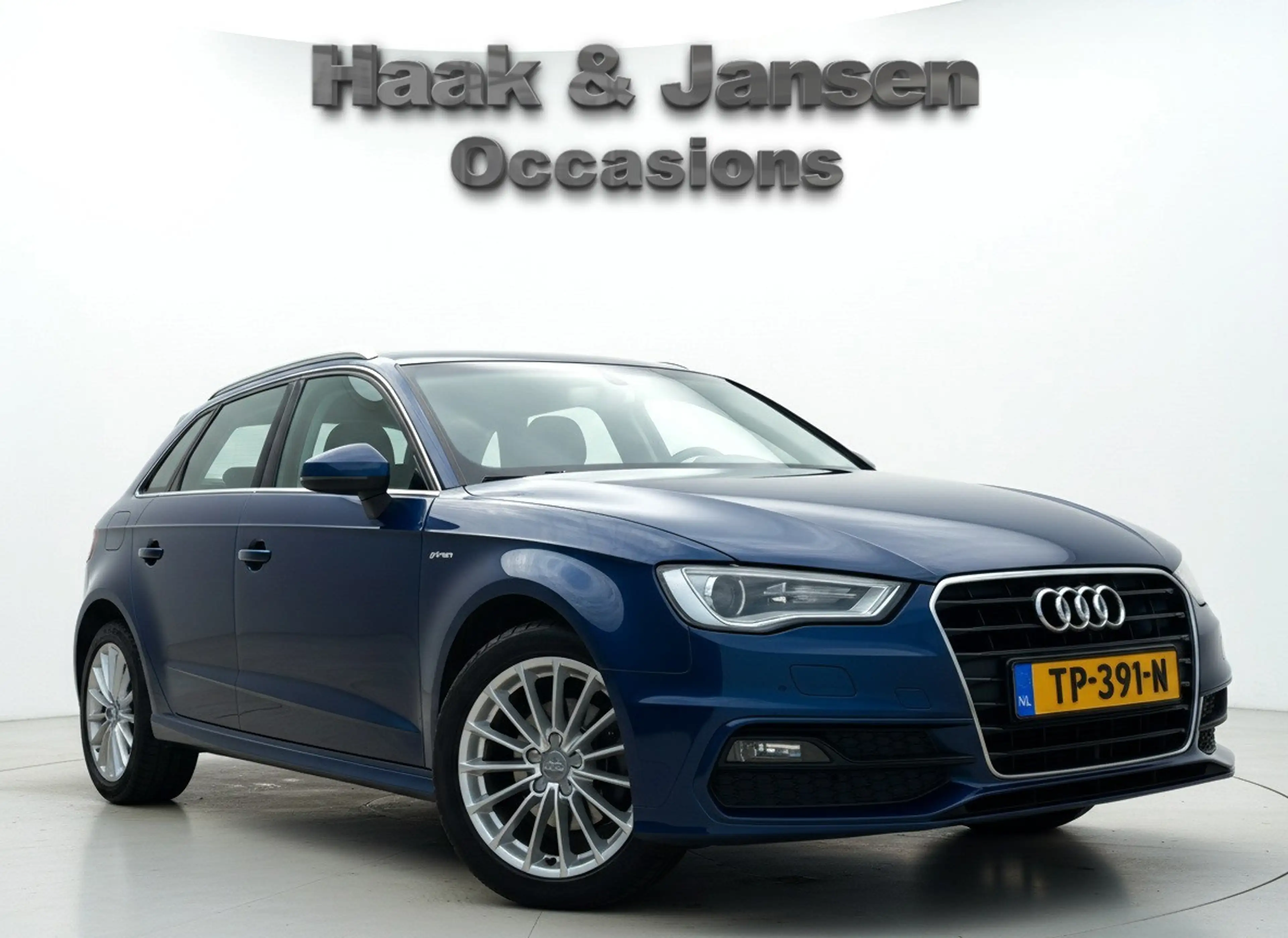 Audi A3 Sportback 1.4 TFSI Ambiente Pro Line g-tron - Crui — photo 2