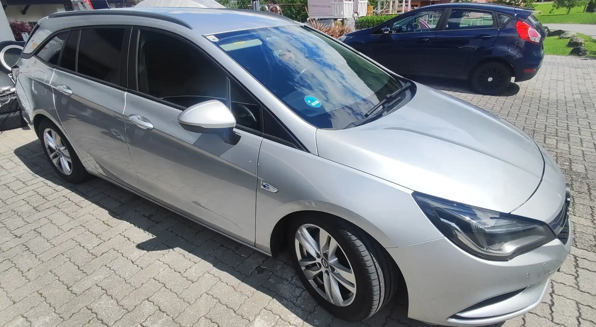 Opel Astra Sports Tourer Ecotec 1.6 TDi, start-stop Silber - 2