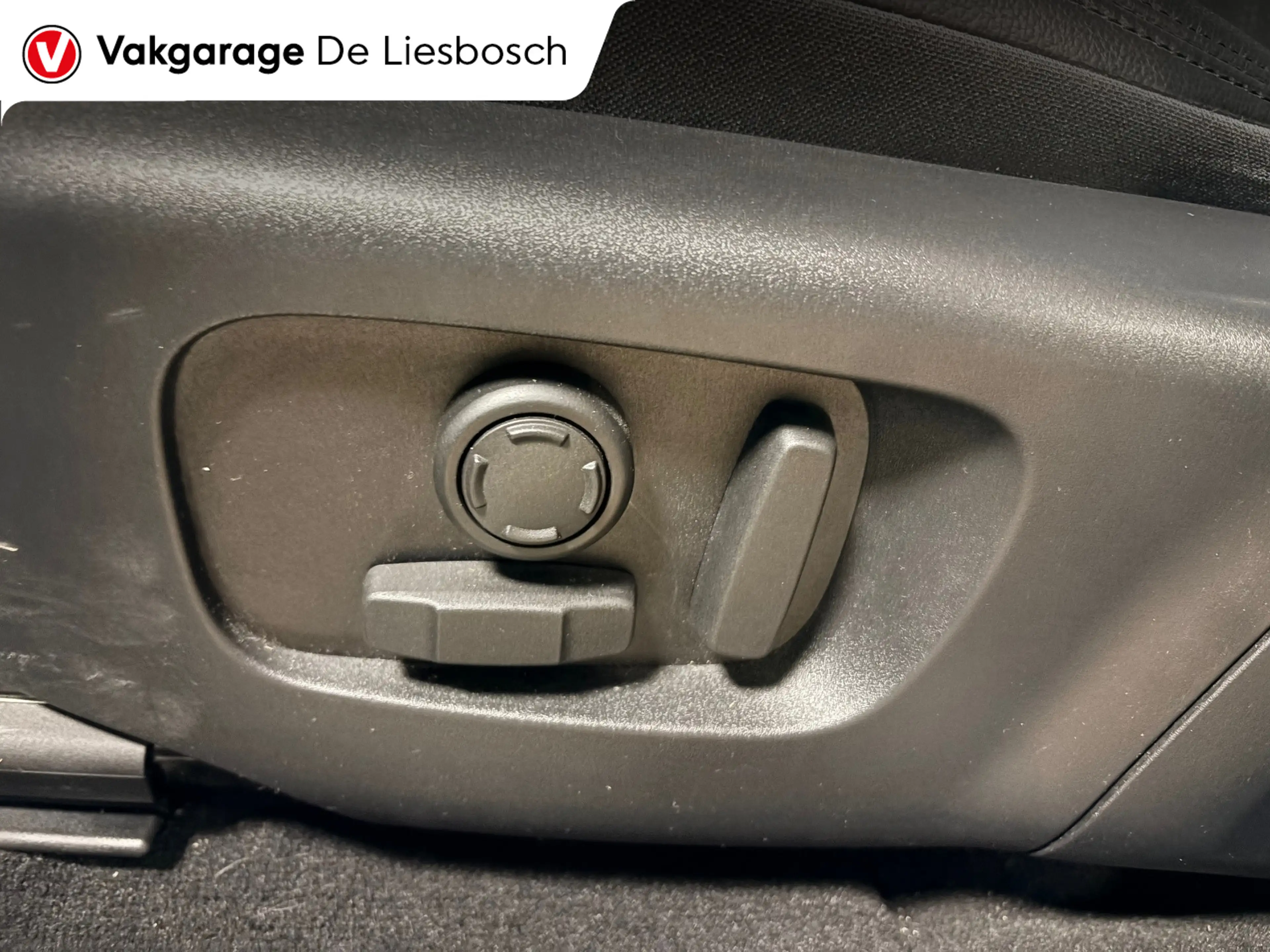Land Rover Range Rover Evoque 1.5 P300e AWD R-Dynamic SE Leder / Meridian / came — photo 12