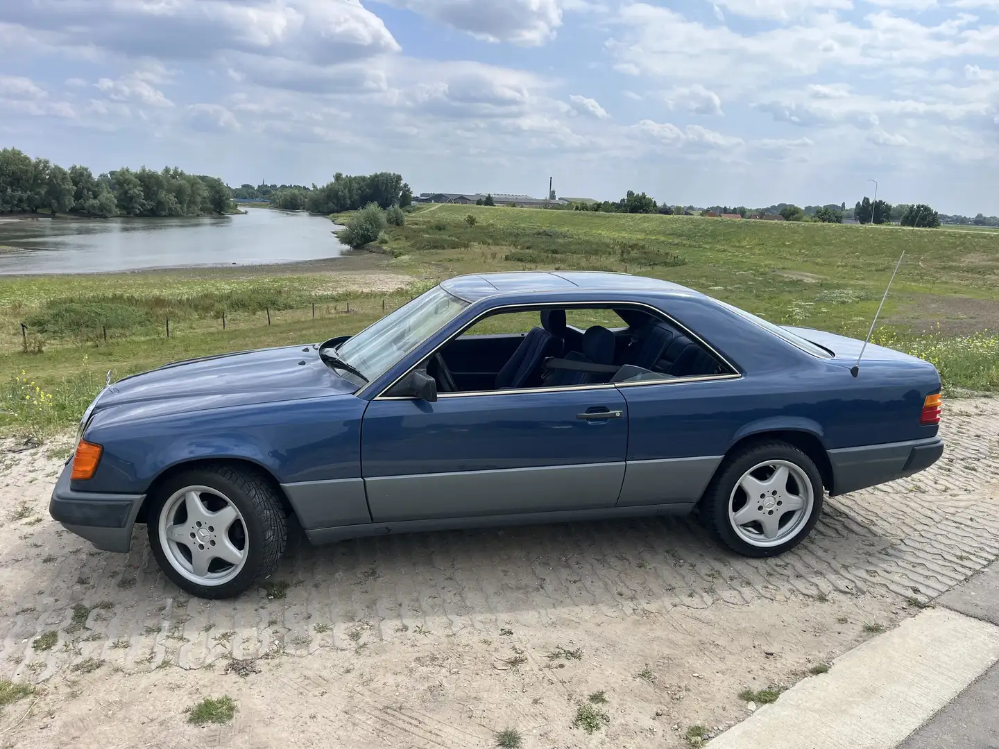 Mercedes-Benz CE 300 Coupé 300 ce 1987  Nieuwe APK  juni 2027 - 2