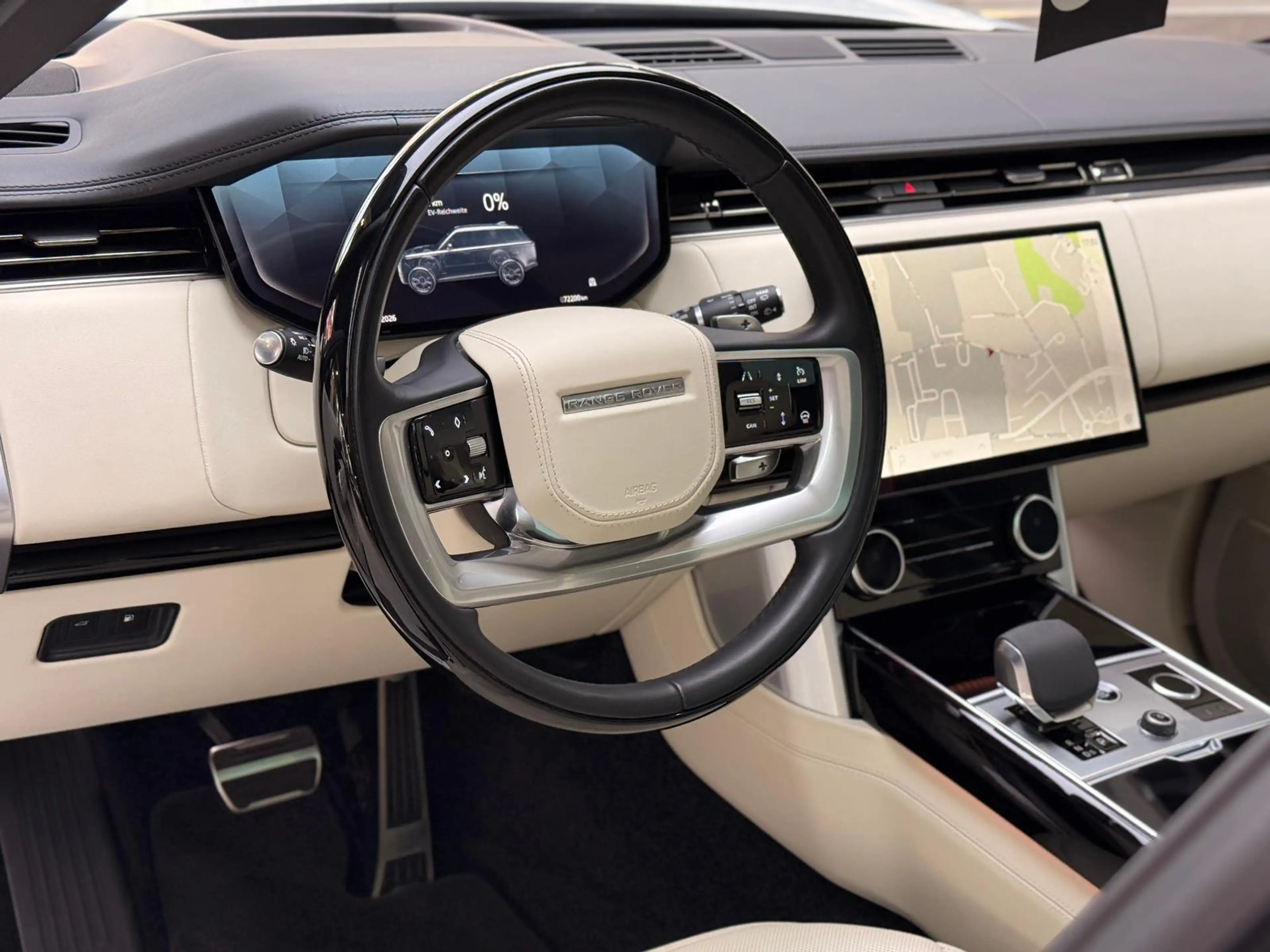 Land Rover Range Rover P440e LWB Lang Autobiography — photo 12