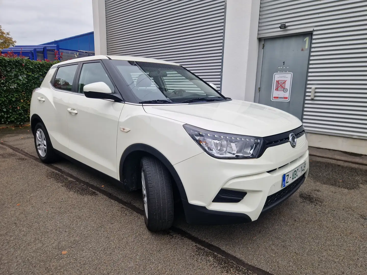 SsangYong Tivoli Tivoli 1.6i e-XGi 2WD Crystal Wit - 2