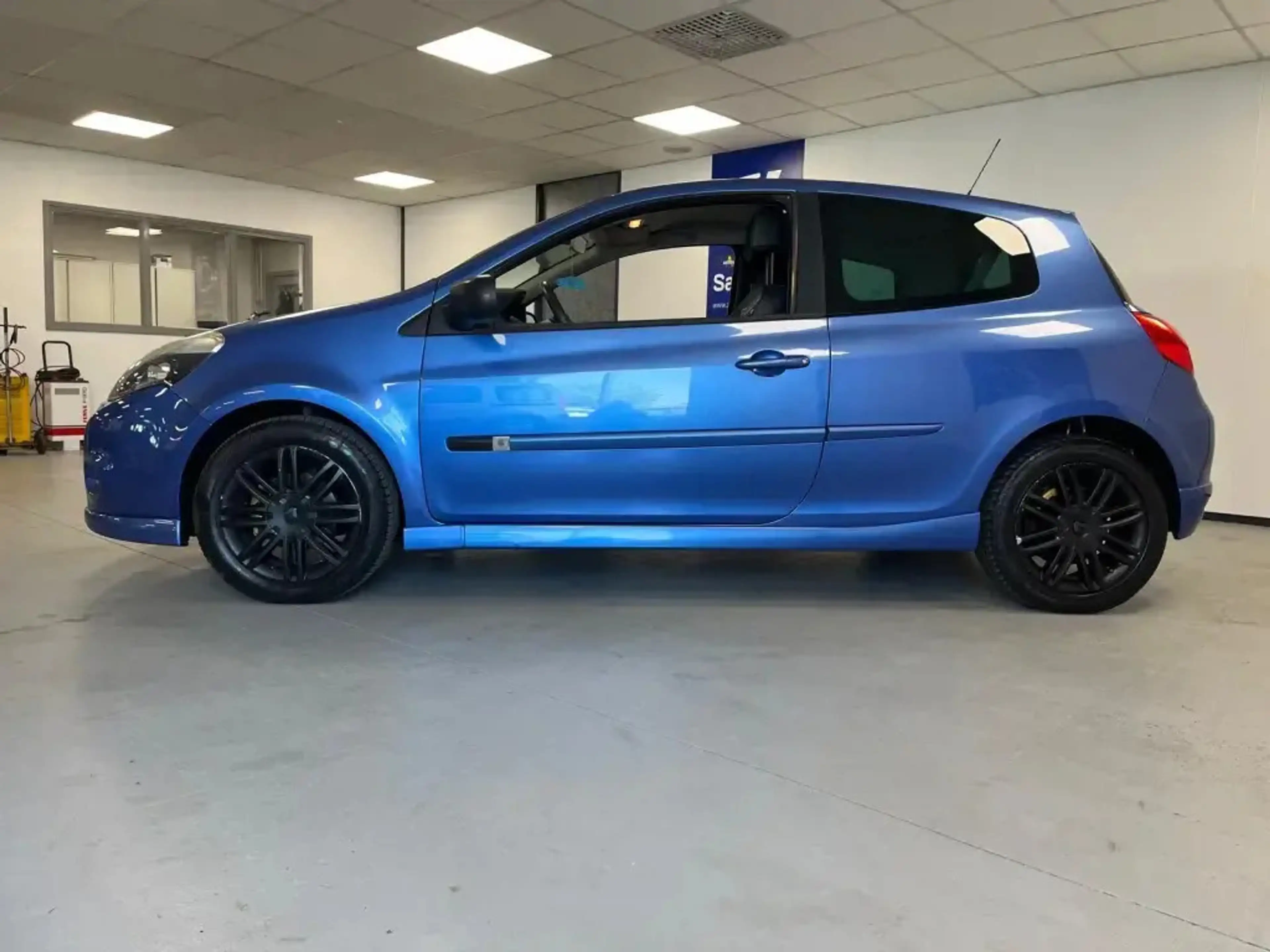 Renault Clio 1.6 GT — photo 4