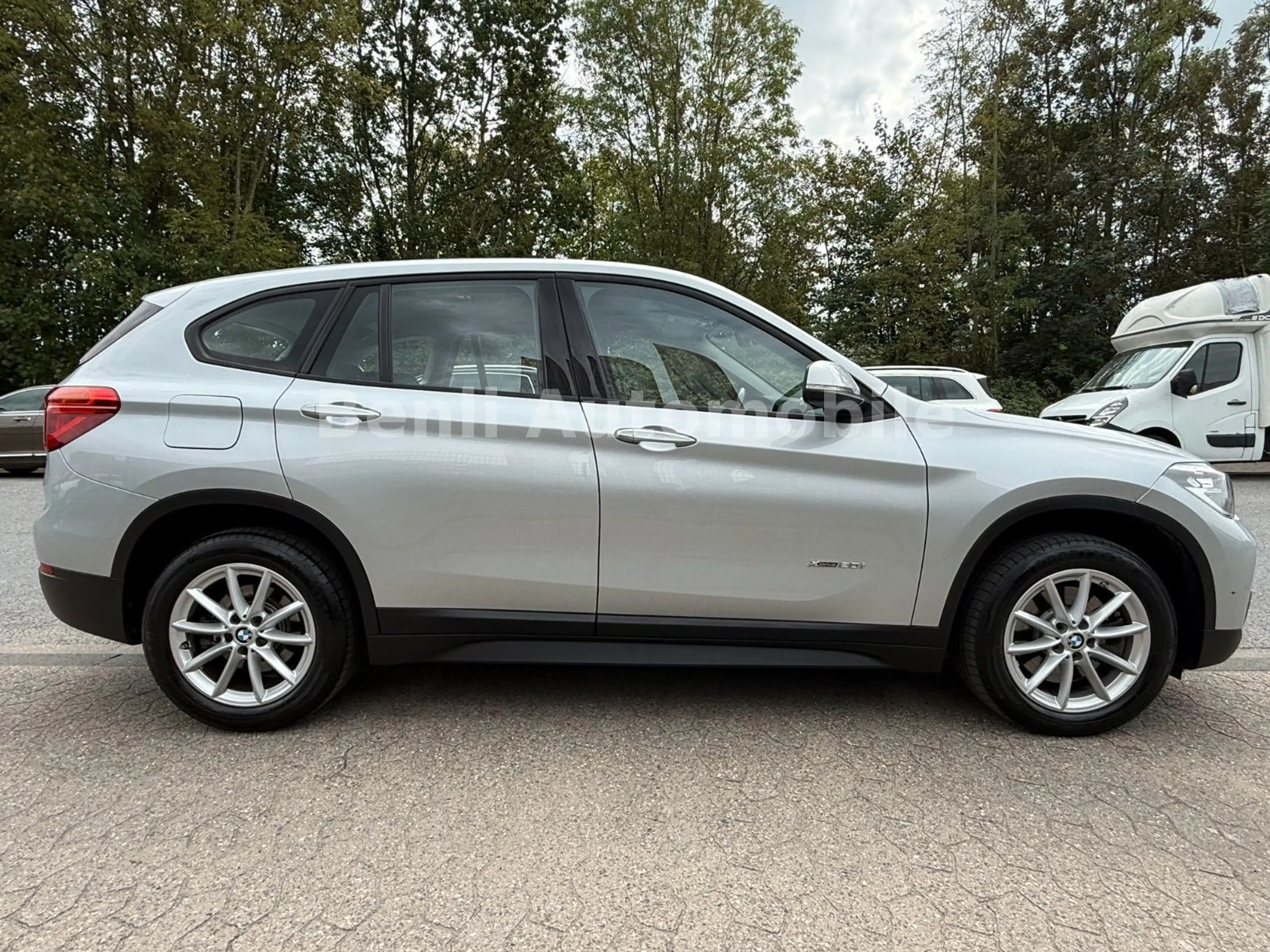 BMW X1 xDrive 20 i Advantage/40TKM/1.HAND/NAVI/AUTOM — photo 6