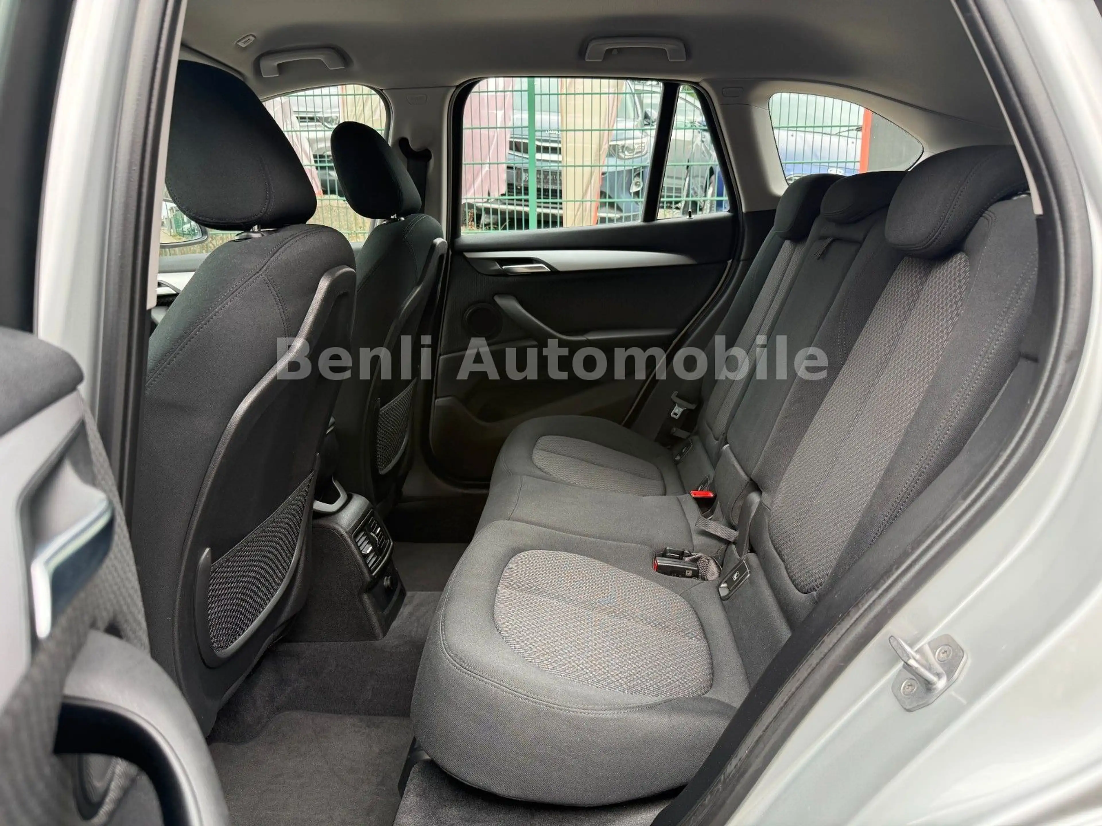 BMW X1 xDrive 20 i Advantage/40TKM/1.HAND/NAVI/AUTOM — photo 13
