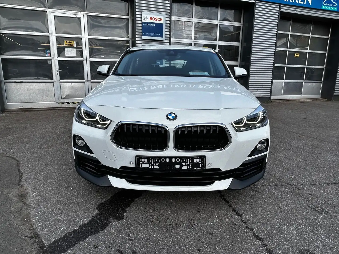 BMW X2 sDrive 18 d Weiß - 2