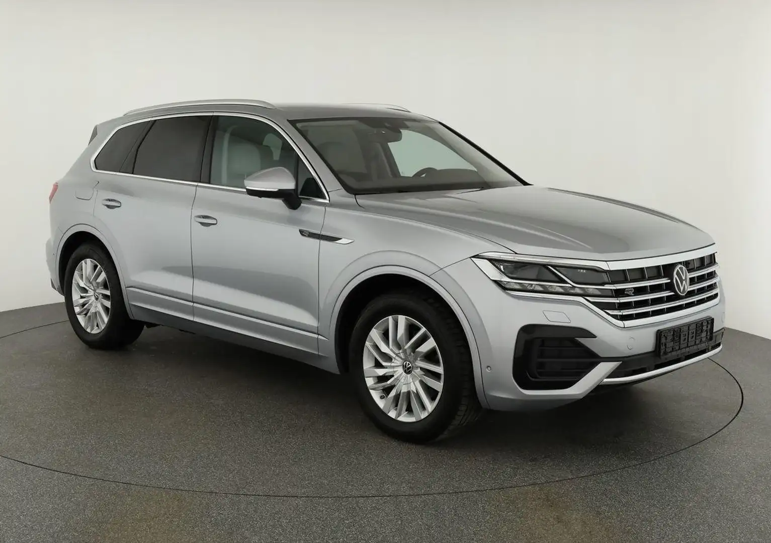Volkswagen Touareg Elegance 4Motion 3.0 V6 TDI R-Line 4Motion, IQ.... Argent - 1
