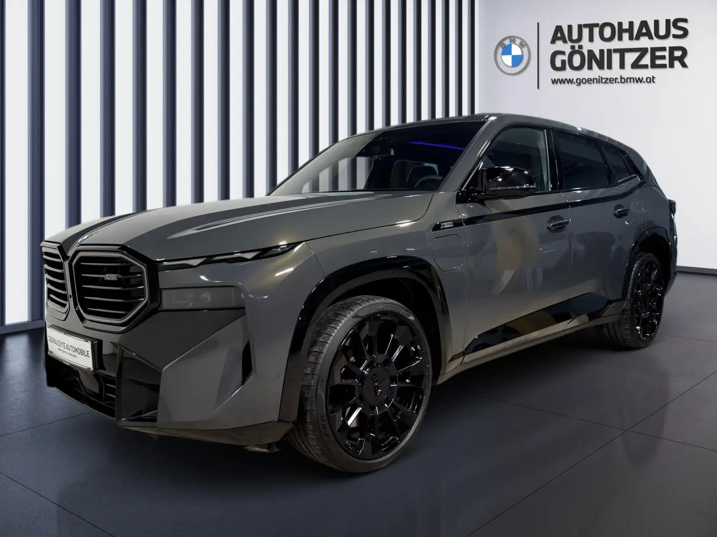 BMW XM 50e Grau - 2