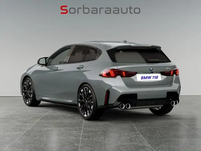 BMW 1 Series view 4