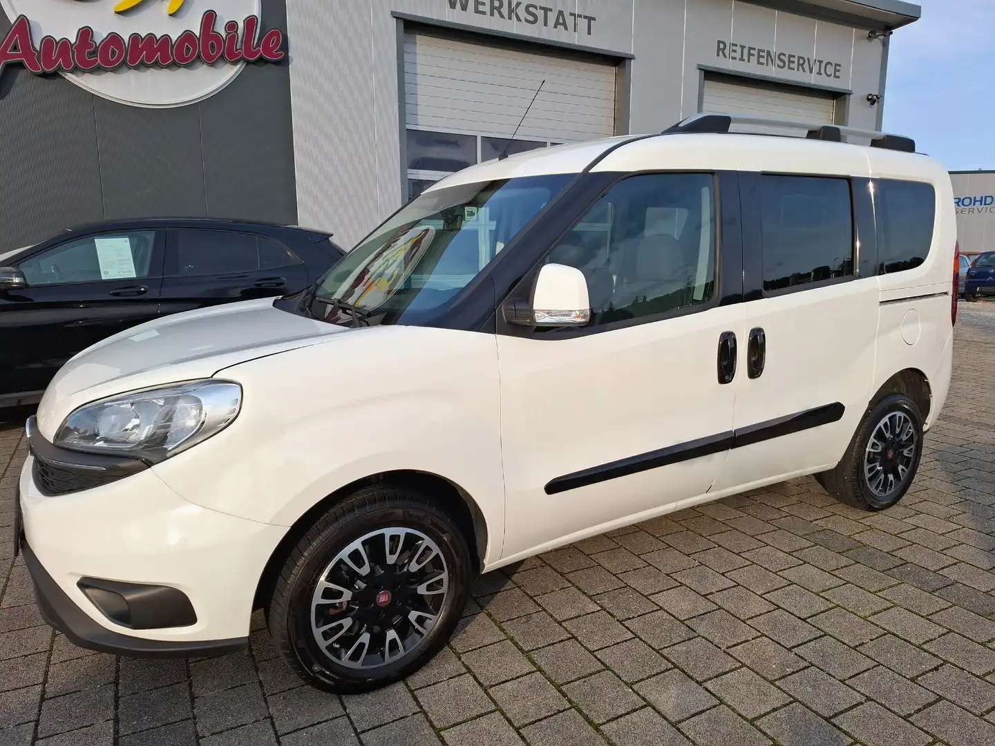 Fiat Doblo Lounge  2.Hand,Alufelgen,AHK,SHZ Белый - 2