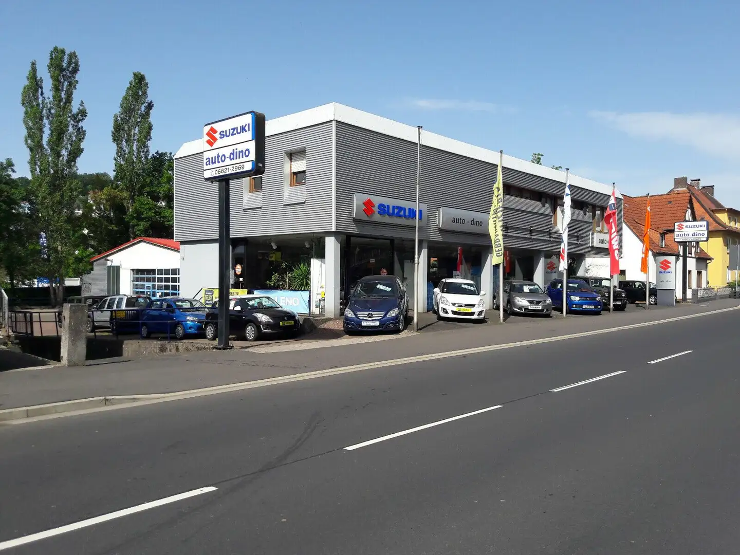 Suzuki Swift 1.2 HYBRID MT Comfort Rot - 1