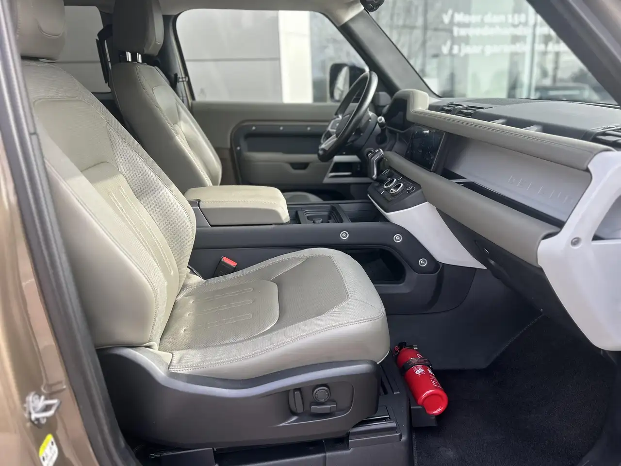 Land Rover Defender D250 SE // Lichte vracht — foto 3
