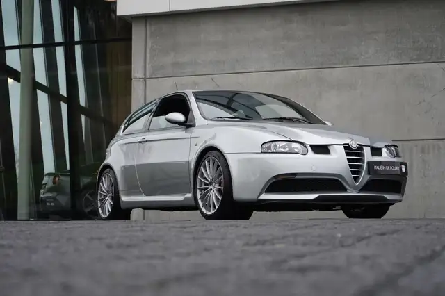Alfa Romeo 147 3.2 V6 GTA
