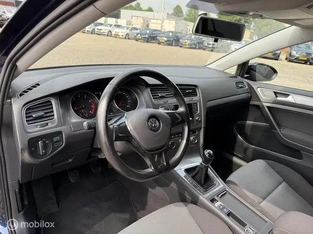Volkswagen Golf view 11