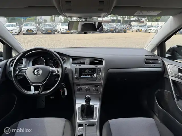 Volkswagen Golf view 2