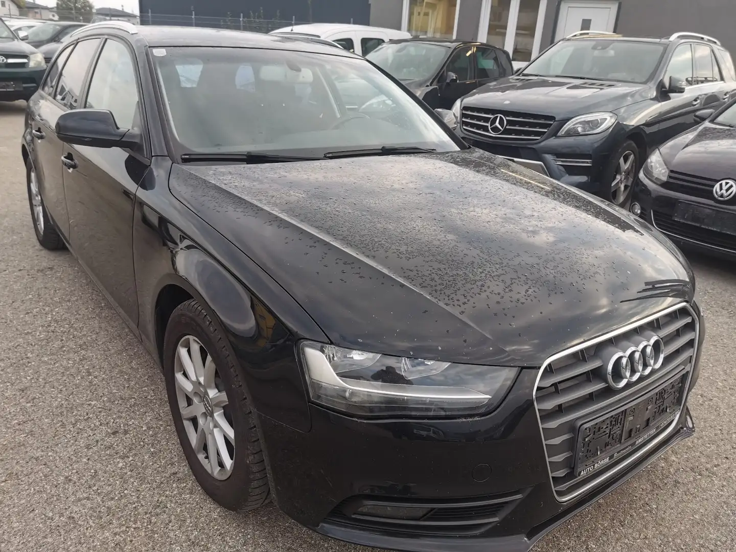 Audi A4 Attraction Schwarz - 2