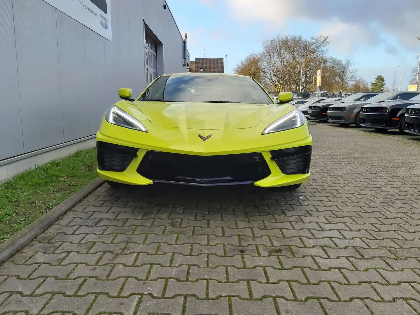 Corvette C8 Coupe 2LT 6.2V8 MY24 |Magnetic|Lift|Europamod Gelb - 2