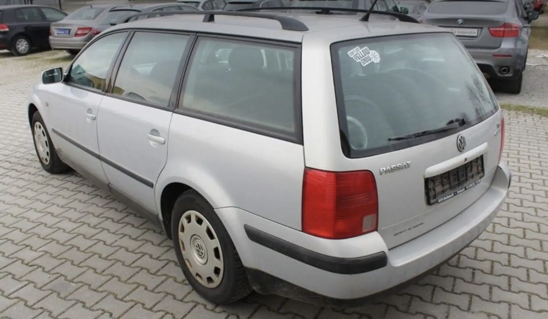 Volkswagen Passat Variant 1.8 5V Gris - 2