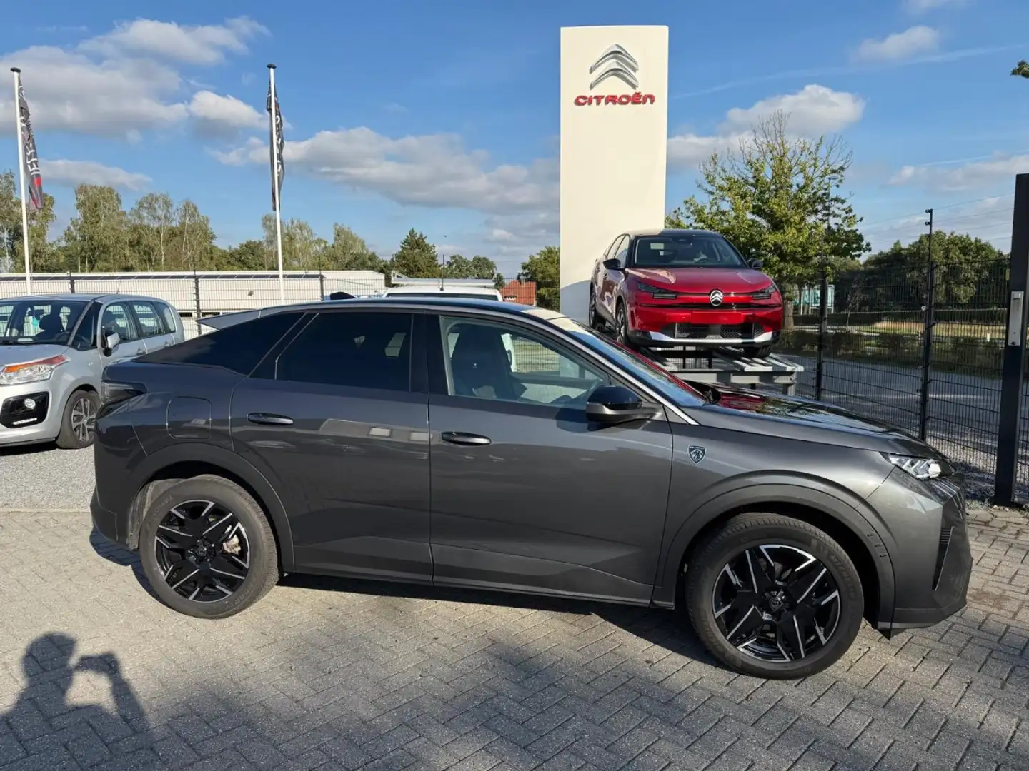 Peugeot 3008 Hybrid 136 GT Gris - 1
