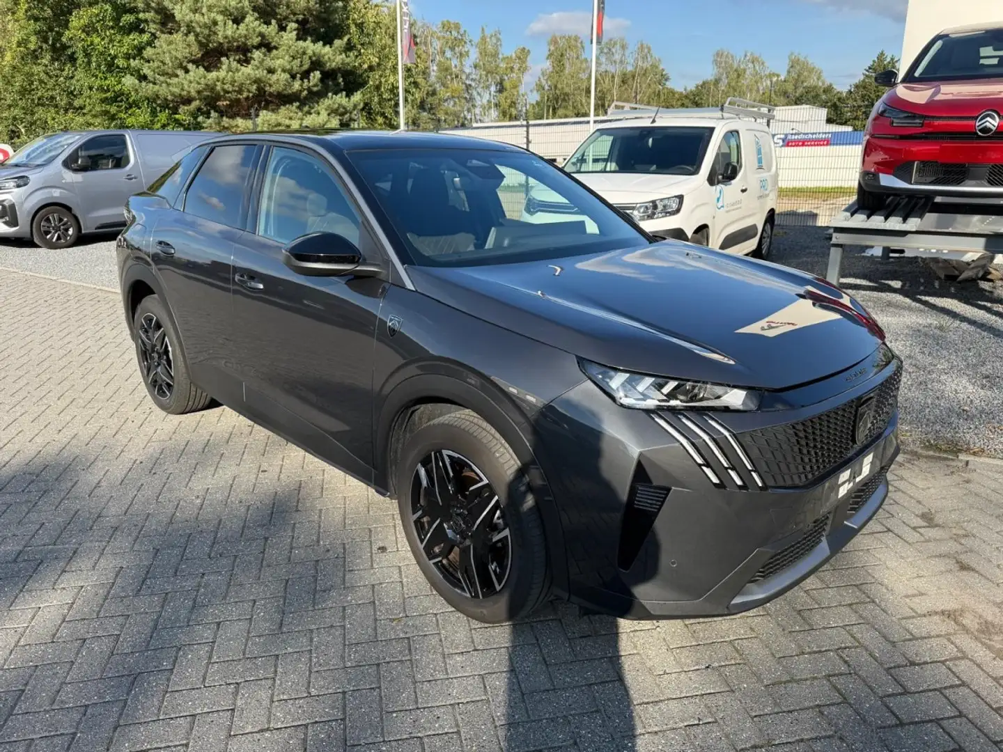 Peugeot 3008 Hybrid 136 GT Gris - 2