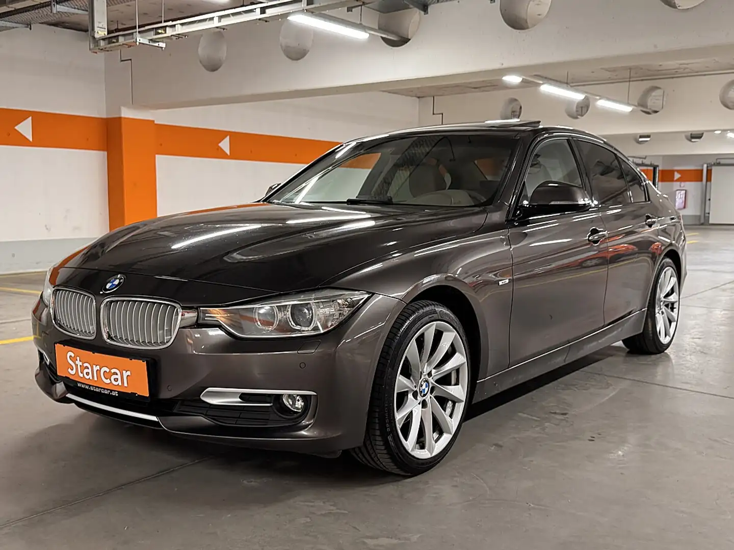 BMW 318 d Österreich-Paket*ÖAMTC-GUTACHTEN*1.BESITZ*NAVI* Braun - 2
