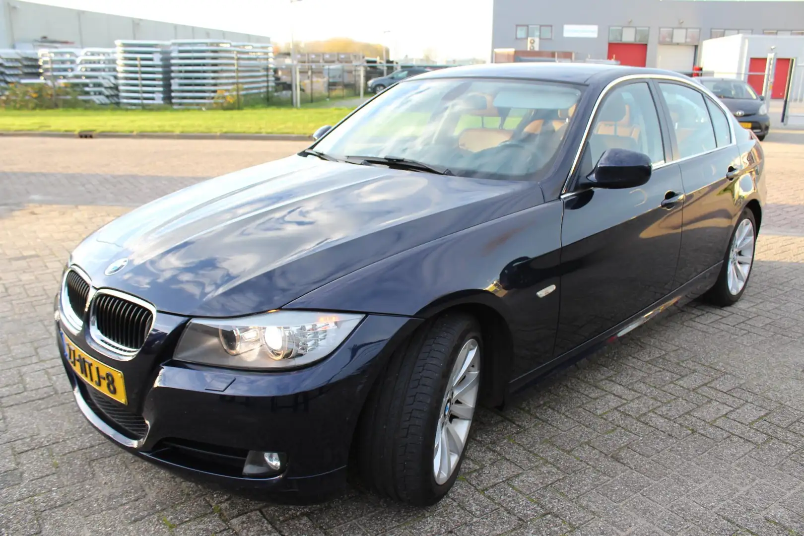 BMW 318 3-serie 318i Business Line leder multimedia Bleu - 2