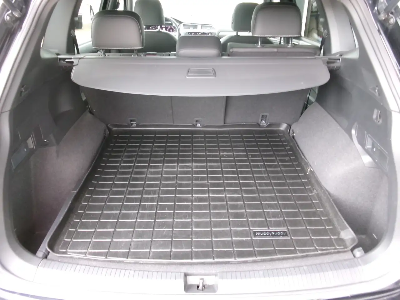 Volkswagen Tiguan photo Volkswagen Tiguan