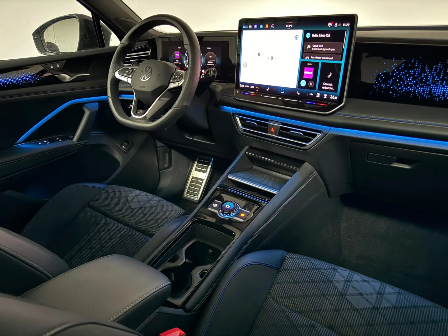 Volkswagen Tiguan 1.5 eTSI R-Line Pano 360 ACC Sfeer Massage Negro - 2
