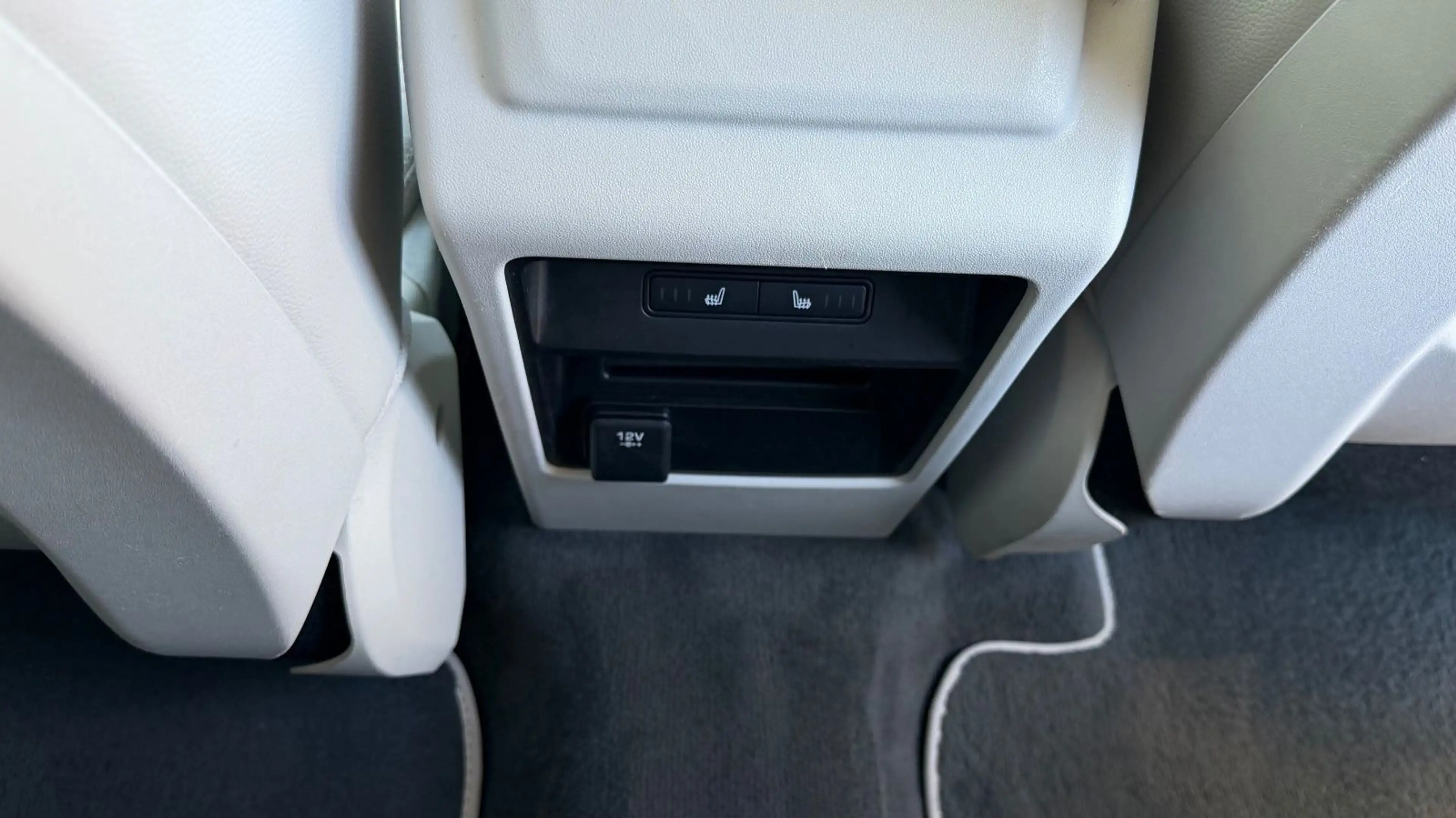 Land Rover Discovery Sport SE AWD#NAVI#LEDER#TEMPOMAT# — photo 15