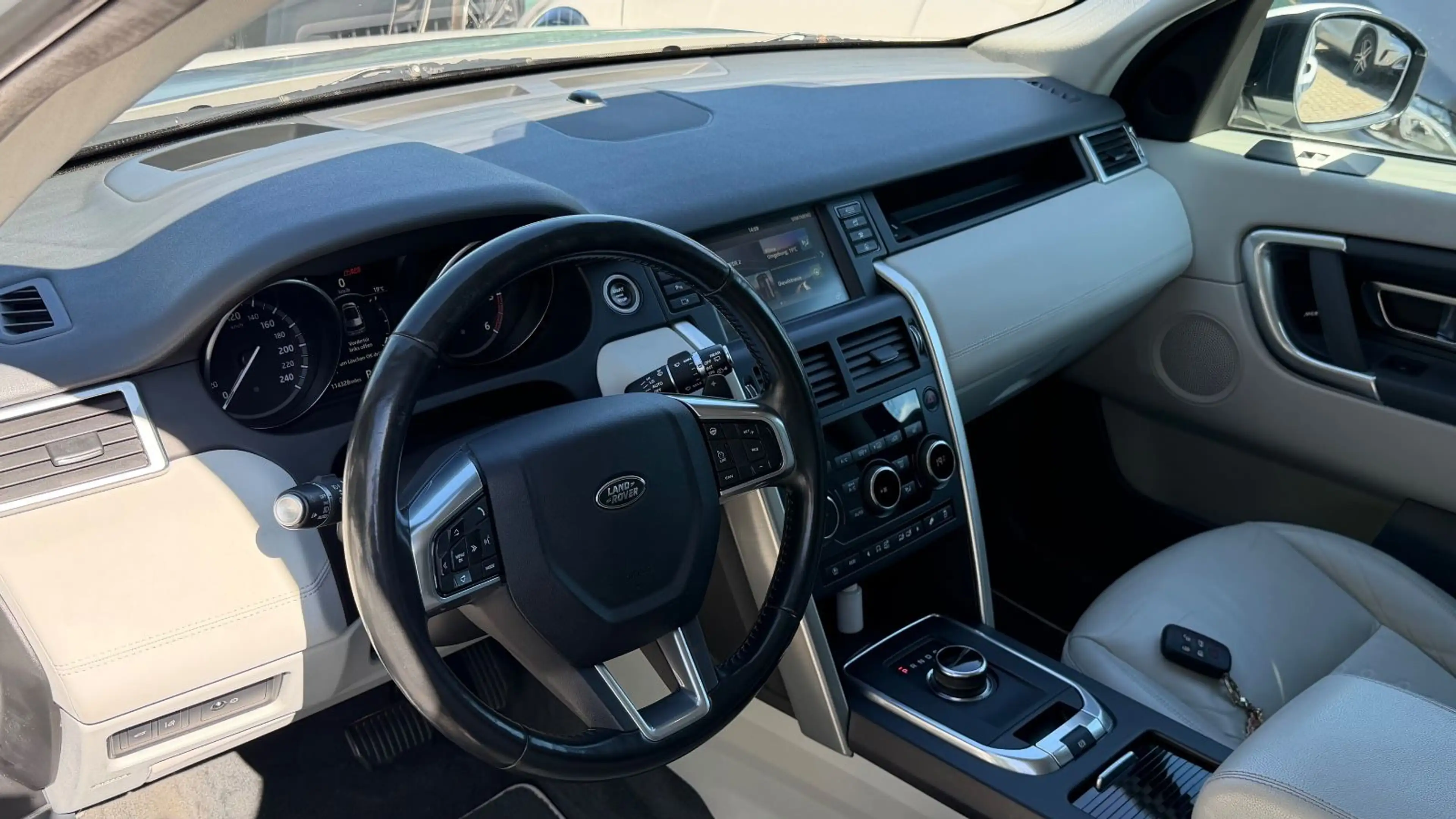 Land Rover Discovery Sport SE AWD#NAVI#LEDER#TEMPOMAT# — photo 4
