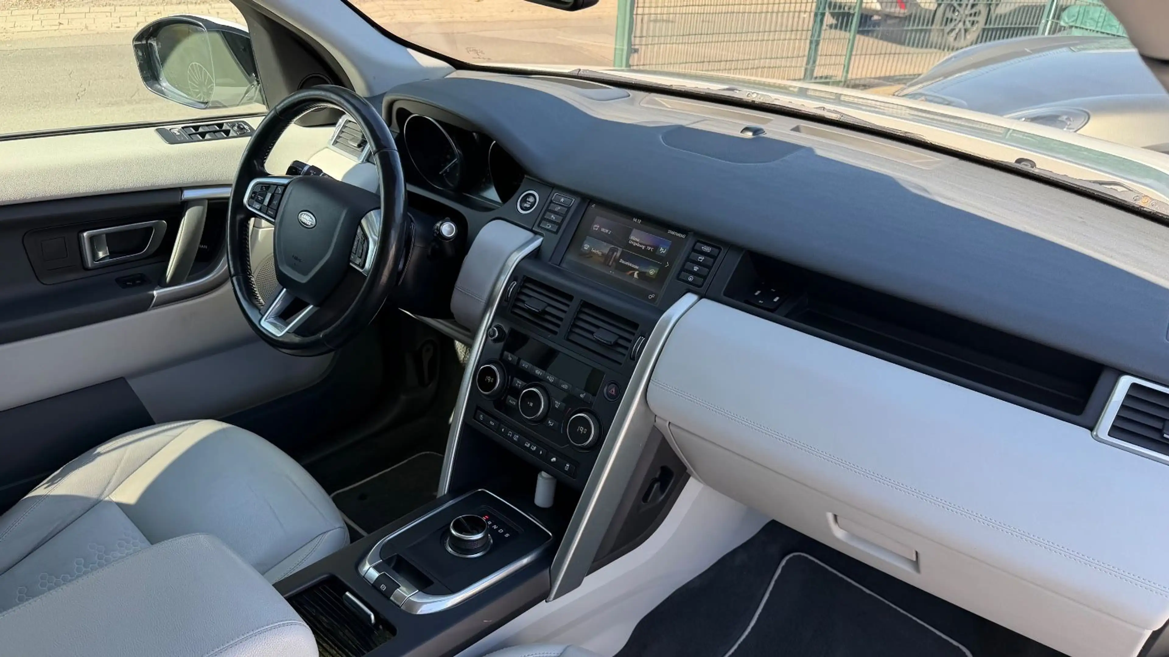 Land Rover Discovery Sport SE AWD#NAVI#LEDER#TEMPOMAT# — photo 11