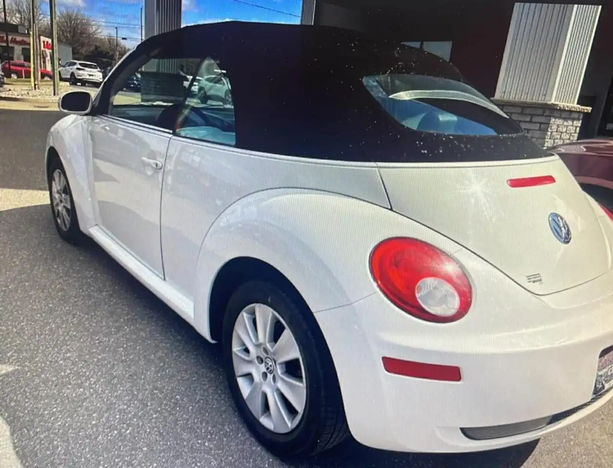 Volkswagen Beetle снимка Volkswagen Beetle
