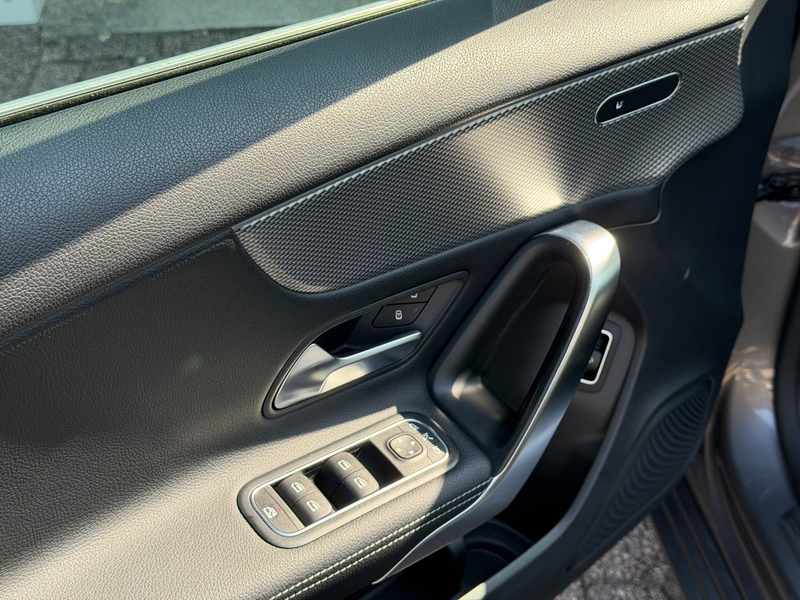 Mercedes-Benz A 180 Business Solution Luxury|Cam|Pano — photo 30