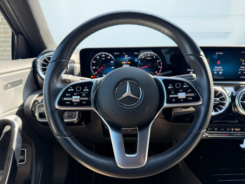 Mercedes-Benz A 180 Business Solution Luxury|Cam|Pano — photo 37