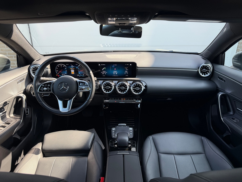 Mercedes-Benz A 180 Business Solution Luxury|Cam|Pano — photo 3