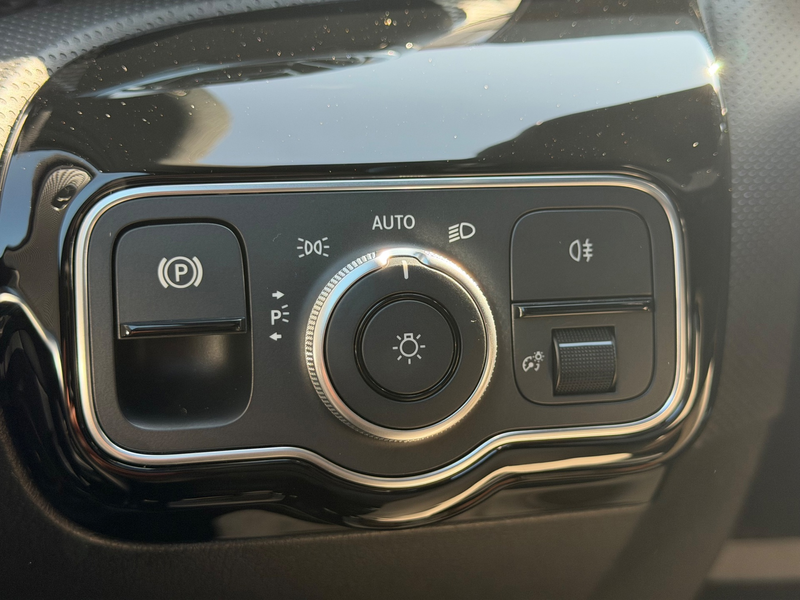 Mercedes-Benz A 180 Business Solution Luxury|Cam|Pano — photo 42