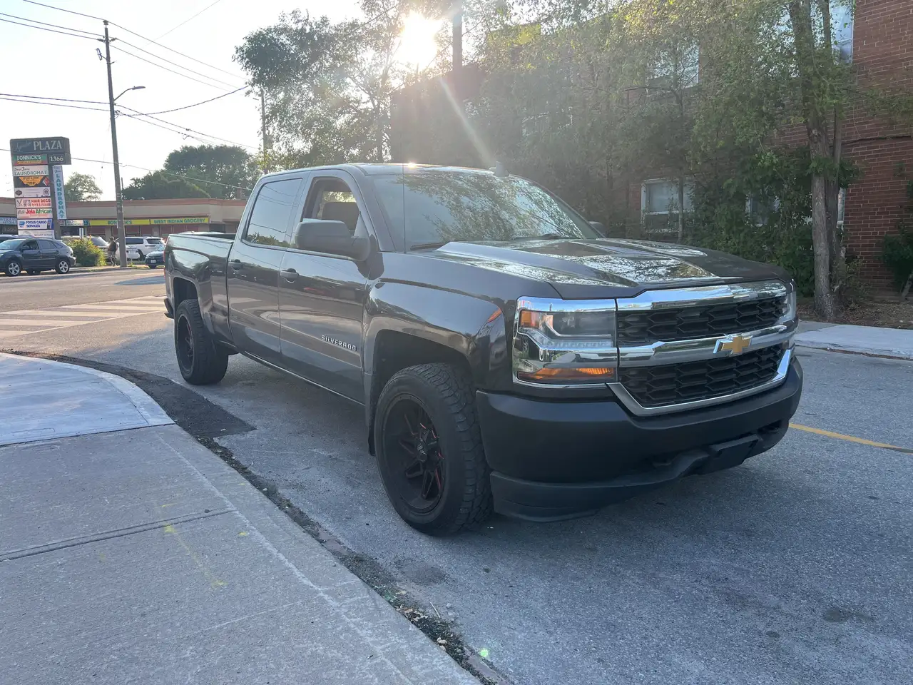 Chevrolet Silverado 1500 снимка Chevrolet Silverado 1500