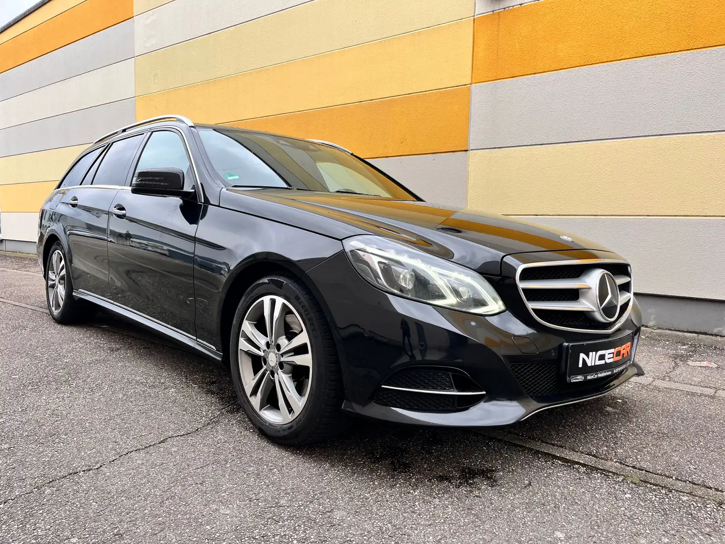 Mercedes-Benz E 300 E 300 BlueTec 7G-TRONIC PLUS AVANTGARDE*NAVI*PDC Schwarz - 2