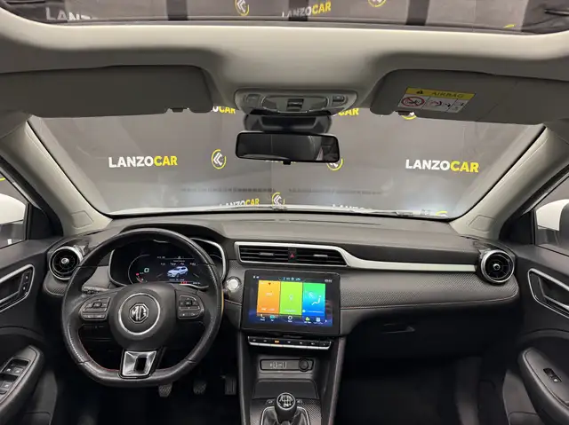 MG ZS view 7