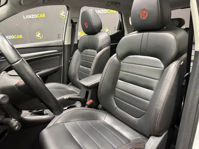 MG ZS view 12