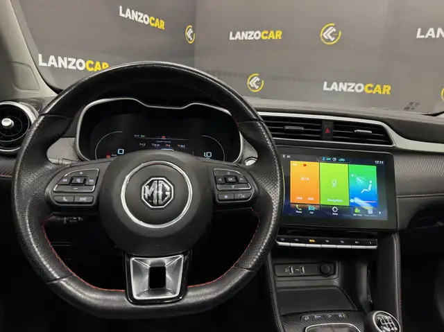 MG ZS view 8