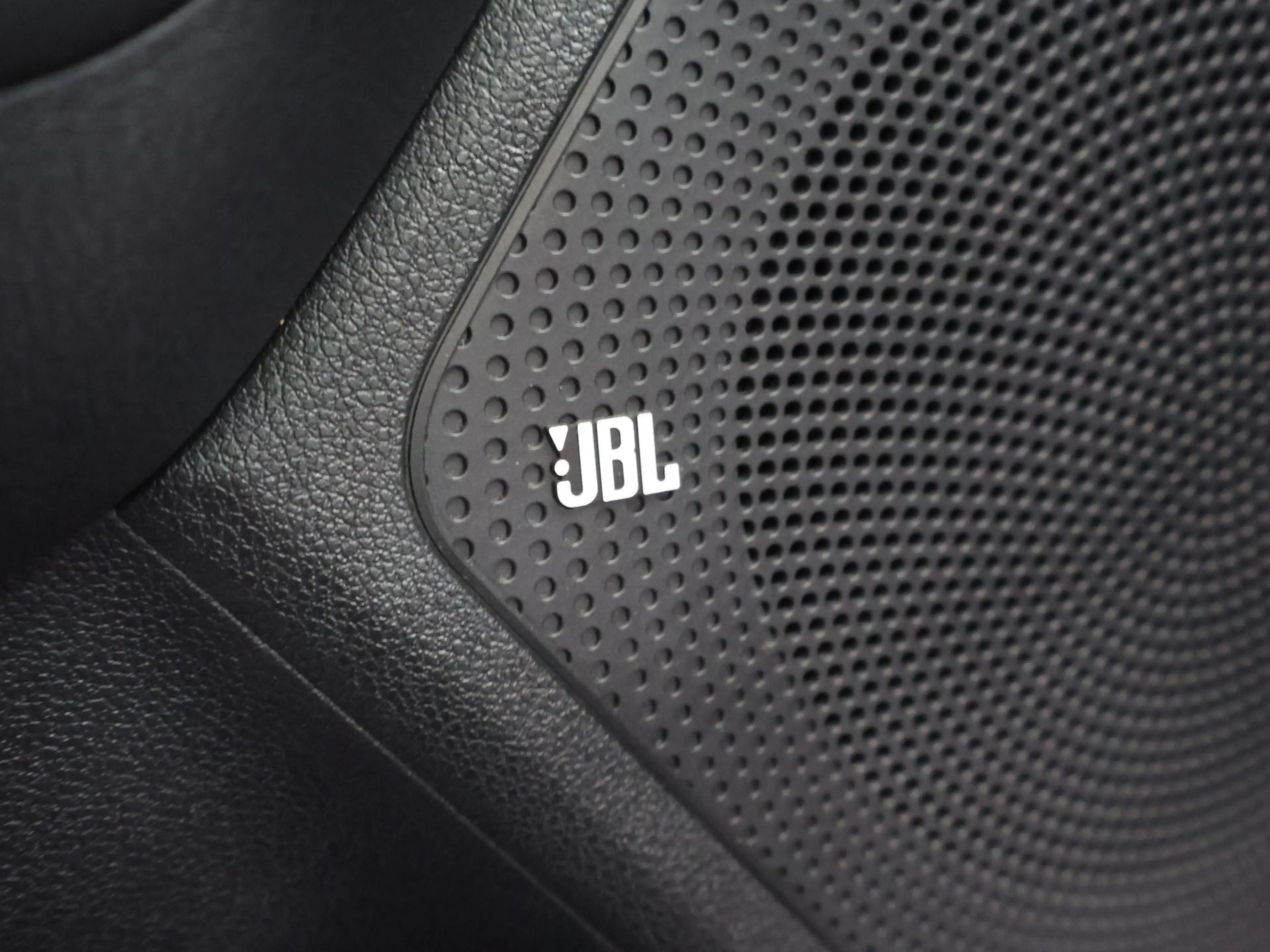 Kia e-Niro ExecutiveLine 64 kWh | Schuifdak | Stoel/Stuurverw — photo 37