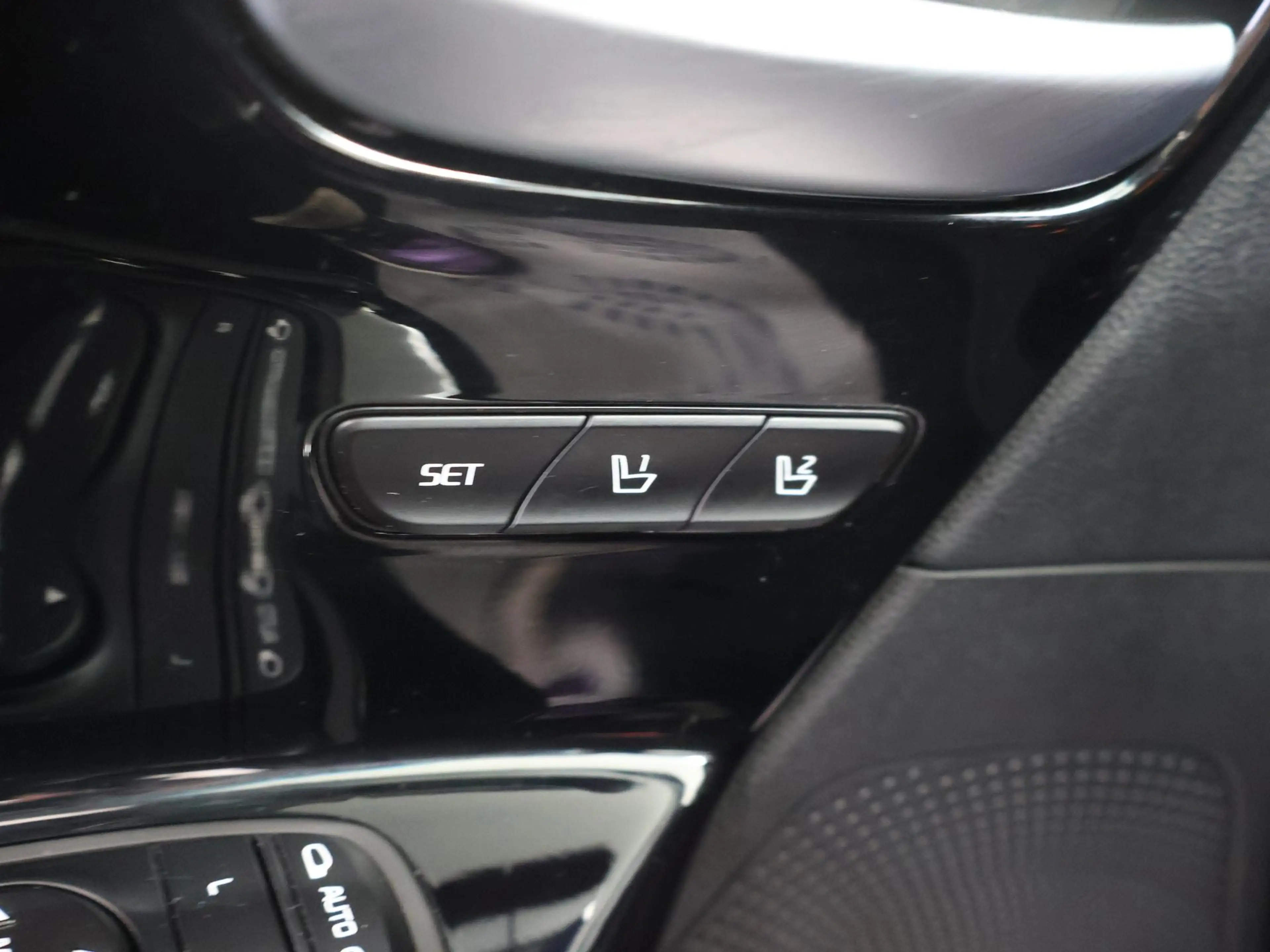 Kia e-Niro ExecutiveLine 64 kWh | Schuifdak | Stoel/Stuurverw — photo 34