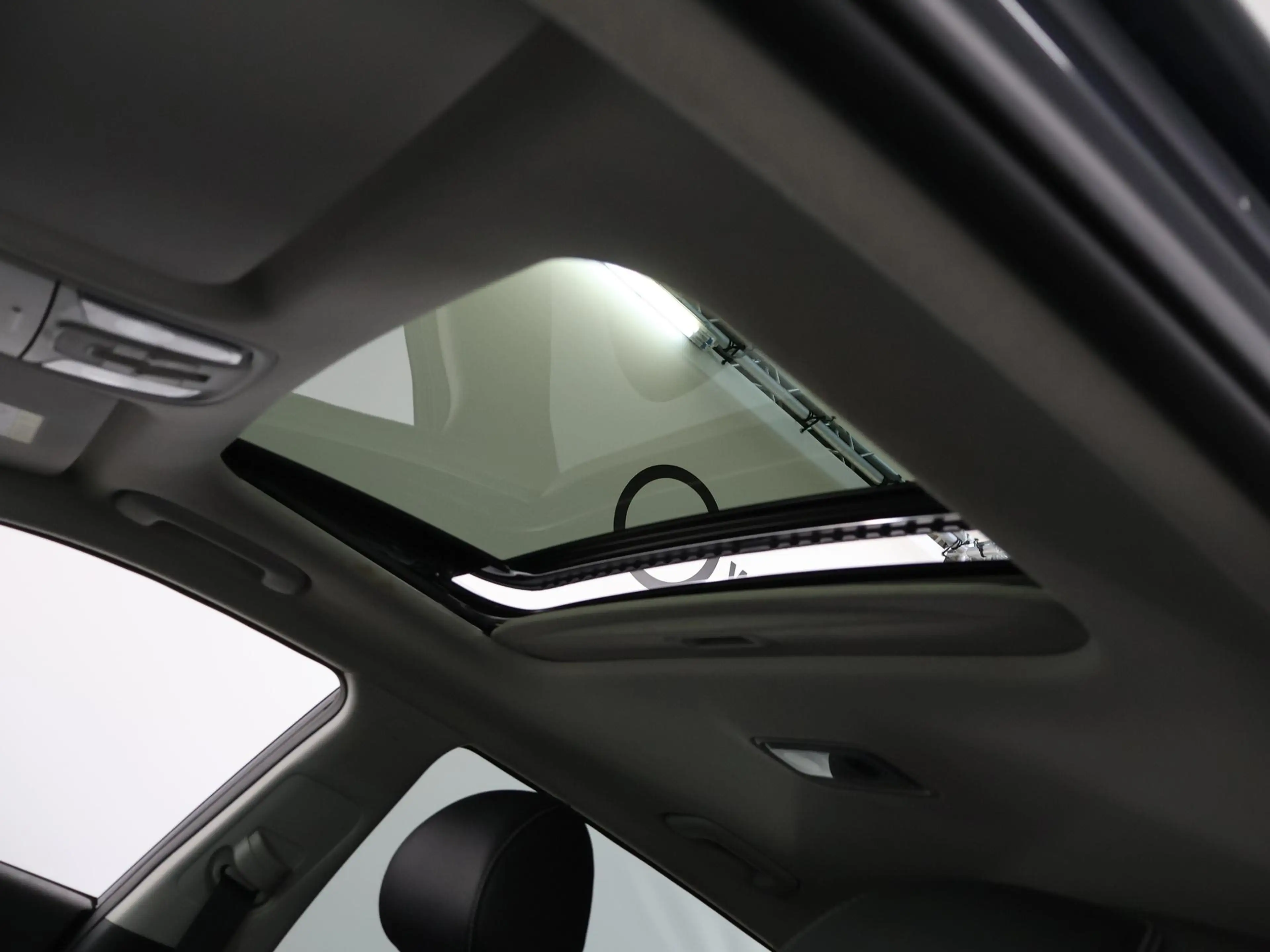 Kia e-Niro ExecutiveLine 64 kWh | Schuifdak | Stoel/Stuurverw — photo 14