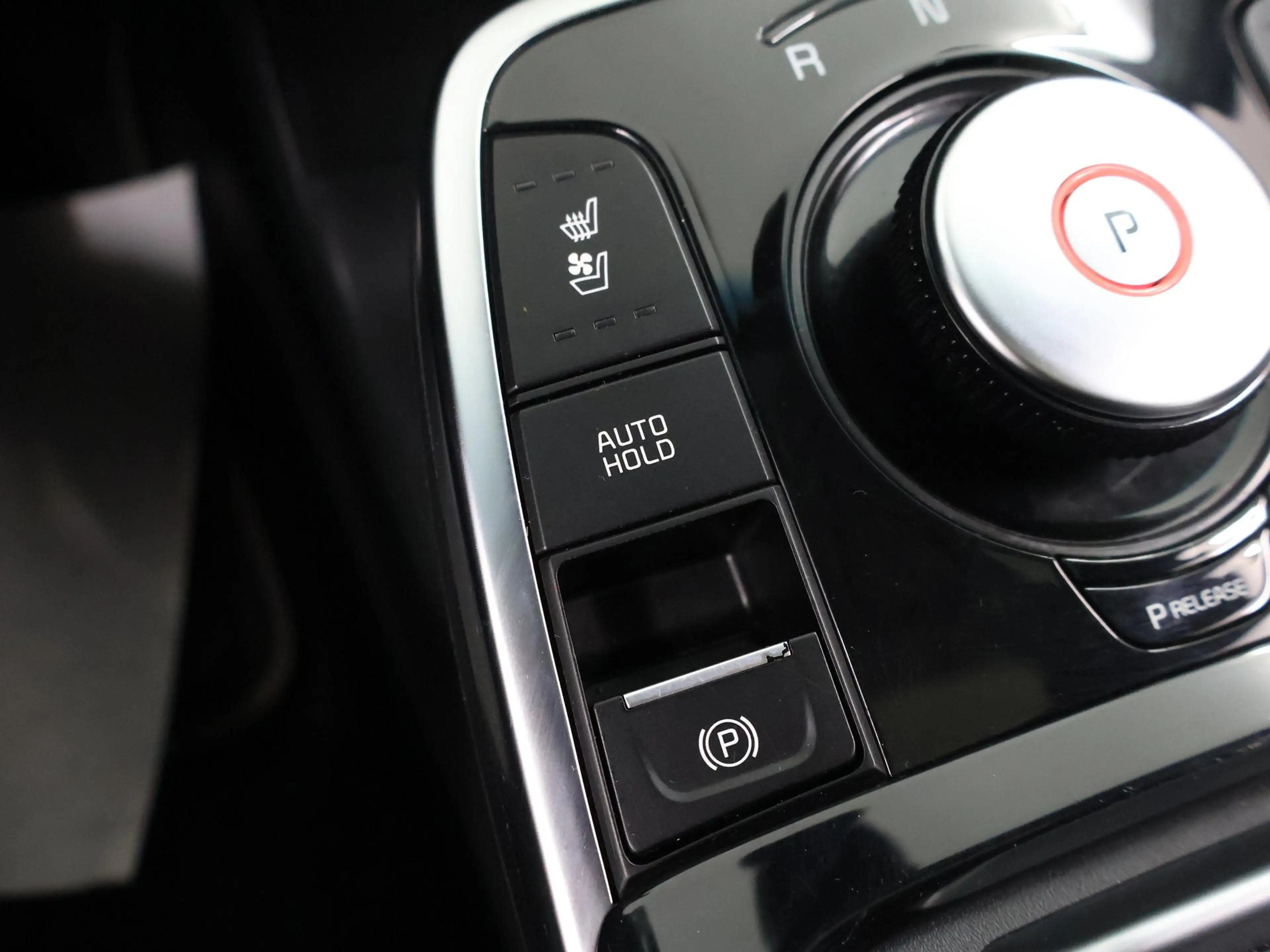 Kia e-Niro ExecutiveLine 64 kWh | Schuifdak | Stoel/Stuurverw — photo 24